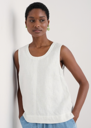 Seasalt Lighthouse Station Vest